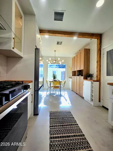 Kitchen - 4234 N 2nd Dr, Phoenix, AZ 85013 photo 4 of 4