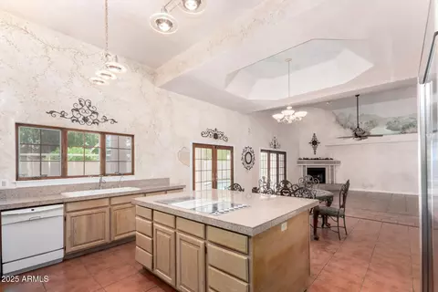 Kitchen - 1325 E Treasure Cove Dr, Gilbert, AZ 85234 photo 2 of 3