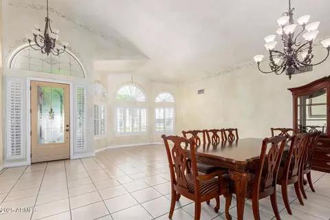 Dining - 1325 E Treasure Cove Dr, Gilbert, AZ 85234 photo 3 of 5