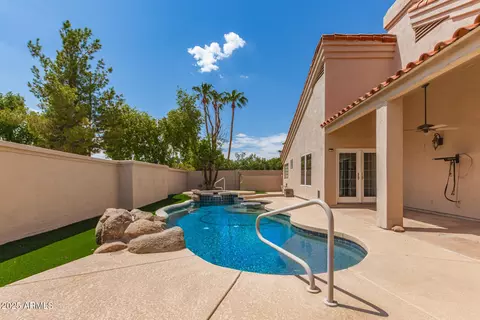 Exterior - 1325 E Treasure Cove Dr, Gilbert, AZ 85234 photo 2 of 8