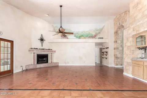 Living - 1325 E Treasure Cove Dr, Gilbert, AZ 85234 photo 4 of 7