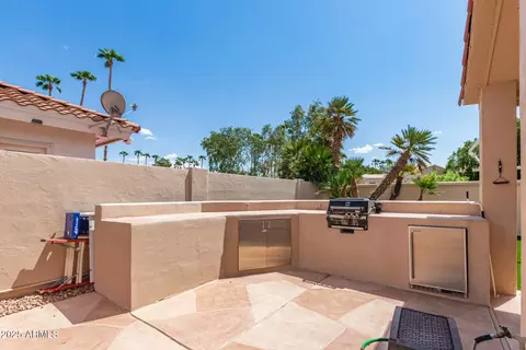 Exterior - 1325 E Treasure Cove Dr, Gilbert, AZ 85234 photo 6 of 8