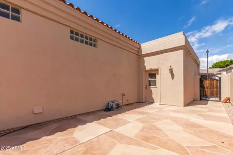 Exterior - 1325 E Treasure Cove Dr, Gilbert, AZ 85234 photo 7 of 8