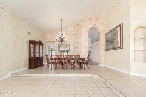 Dining - 1325 E Treasure Cove Dr, Gilbert, AZ 85234 photo 2 of 5
