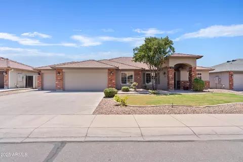 3961 E Meadow Creek Way, San Tan Valley, AZ 85140