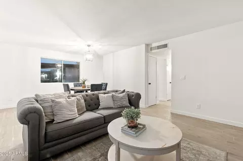 5640 S 13th Pl, Phoenix, AZ 85040