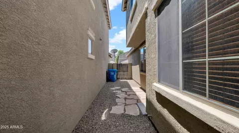 Exterior - 4363 E Morrow Dr, Phoenix, AZ 85050 photo 4 of 8