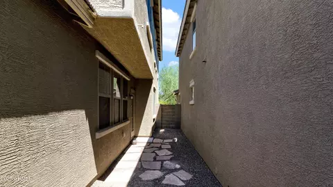 Exterior - 4363 E Morrow Dr, Phoenix, AZ 85050 photo 5 of 8