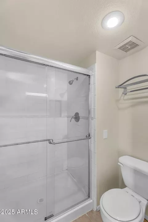 Bath - 337 E Ambassador Dr, Tempe, AZ 85288 photo 3 of 4