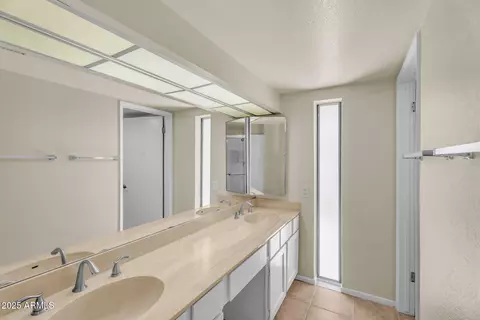Bath - 337 E Ambassador Dr, Tempe, AZ 85288 photo 1 of 4