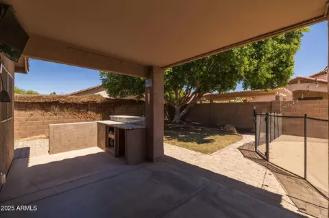 Exterior - 1092 W Vaughn Ave, Gilbert, AZ 85233 photo 5 of 7