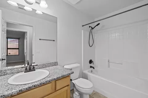 Bath - 1092 W Vaughn Ave, Gilbert, AZ 85233 photo 3 of 3