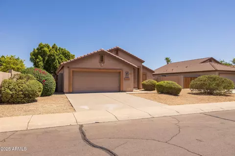 Exterior - 1092 W Vaughn Ave, Gilbert, AZ 85233 photo 2 of 7