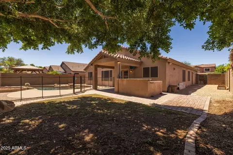 Exterior - 1092 W Vaughn Ave, Gilbert, AZ 85233 photo 4 of 7