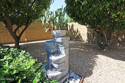 Exterior - 4357 E Angela Dr, Phoenix, AZ 85032 photo 5 of 8