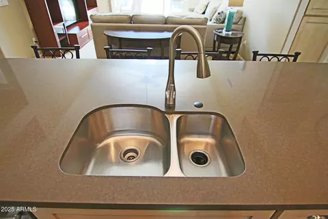 Kitchen - 4357 E Angela Dr, Phoenix, AZ 85032 photo 4 of 5