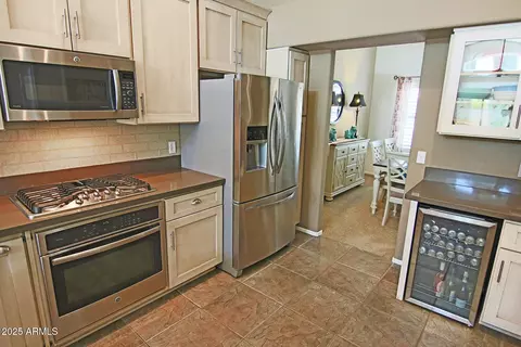Kitchen - 4357 E Angela Dr, Phoenix, AZ 85032 photo 2 of 5
