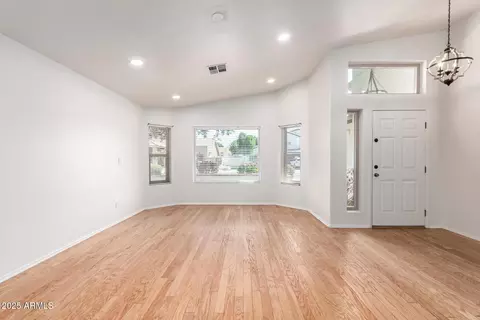 1920 E Belmont Dr, Tempe, AZ 85284 photo 6