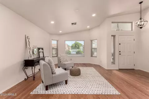 1920 E Belmont Dr, Tempe, AZ 85284 photo 8