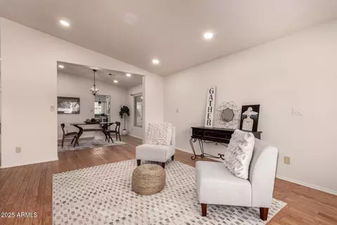 1920 E Belmont Dr, Tempe, AZ 85284 photo 9