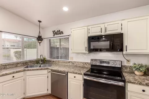 1920 E Belmont Dr, Tempe, AZ 85284 photo 20