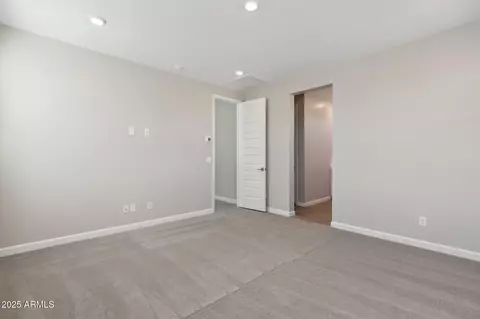 5845 E Zachary Dr, Phoenix, AZ 85054 photo 9
