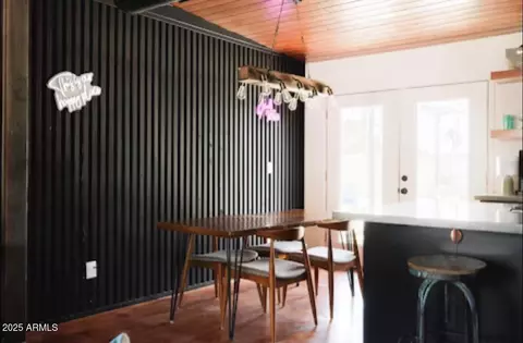 Dining - 1133 E State Ave E, Phoenix, AZ 85020 photo 1 of 1