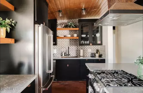 Kitchen - 1133 E State Ave E, Phoenix, AZ 85020 photo 1 of 5