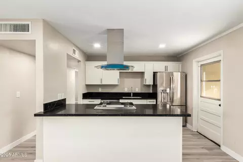 Kitchen - 4240 N 73rd Ave, Phoenix, AZ 85033 photo 1 of 4