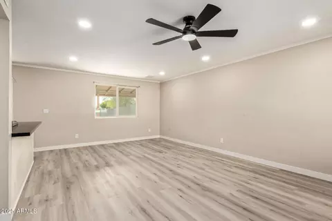 Living - 4240 N 73rd Ave, Phoenix, AZ 85033 photo 2 of 4