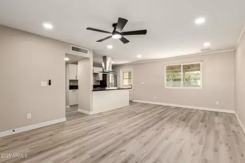 Living - 4240 N 73rd Ave, Phoenix, AZ 85033 photo 4 of 4