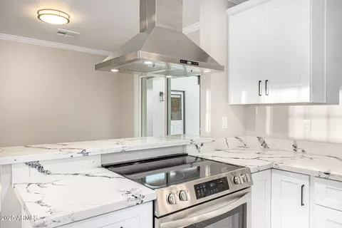 Kitchen - 6211 N 11th Ave, Phoenix, AZ 85013 photo 3 of 7