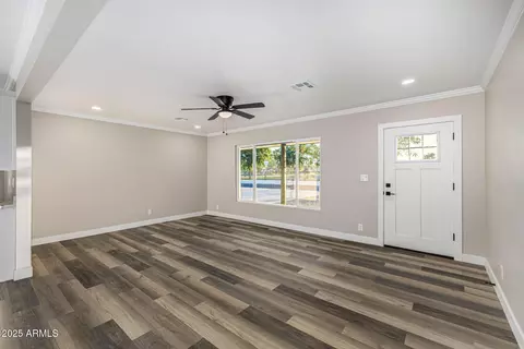 Living - 6211 N 11th Ave, Phoenix, AZ 85013 photo 1 of 4