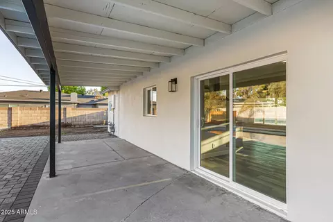 Exterior - 6211 N 11th Ave, Phoenix, AZ 85013 photo 12 of 19