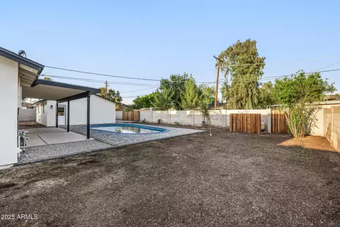 Exterior - 6211 N 11th Ave, Phoenix, AZ 85013 photo 18 of 19