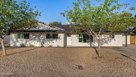 Exterior - 6211 N 11th Ave, Phoenix, AZ 85013 photo 3 of 19
