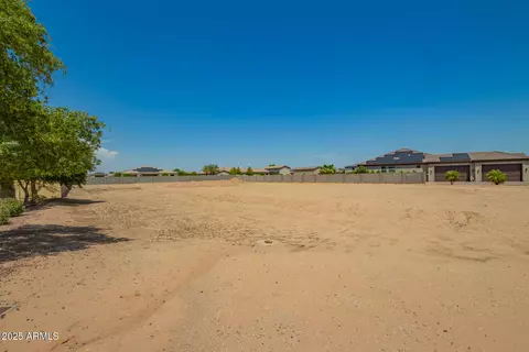 16022 W Cheryl Ct #17, Waddell, AZ 85355