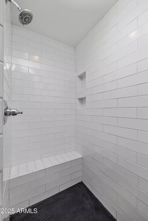 Bath - 3437 E Meadowbrook Ave, Phoenix, AZ 85018 photo 2 of 6