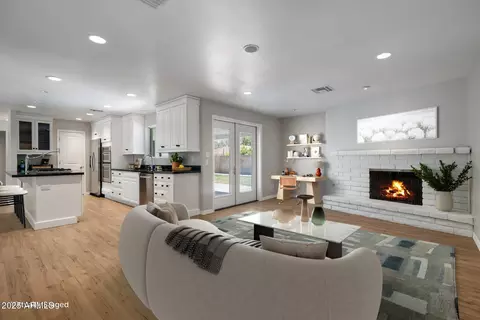 Living - 3437 E Meadowbrook Ave, Phoenix, AZ 85018 photo 2 of 9