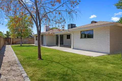 Exterior - 3437 E Meadowbrook Ave, Phoenix, AZ 85018 photo 7 of 9