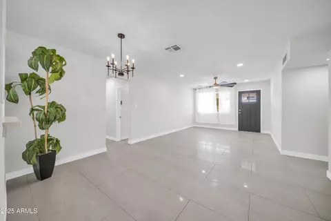 3736 W Wethersfield Rd, Phoenix, AZ 85029 photo 13