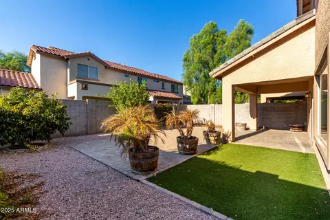 Exterior - 1424 Elgin St, Gilbert, AZ 85295 photo 7 of 10
