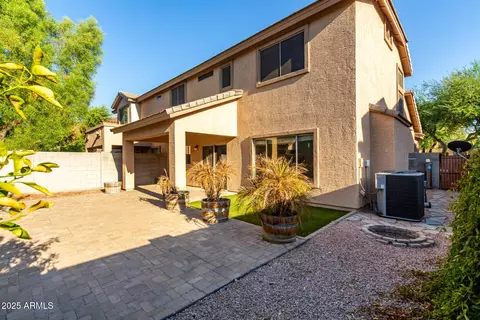 Exterior - 1424 Elgin St, Gilbert, AZ 85295 photo 8 of 10