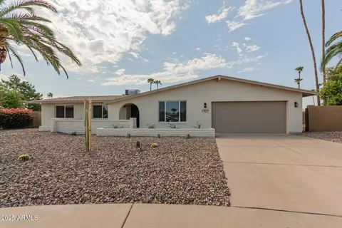 1707 S Azucena Cir, Mesa, AZ 85202