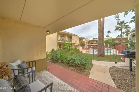 3030 E Clarendon Ave #16, Phoenix, AZ 85016 photo 2