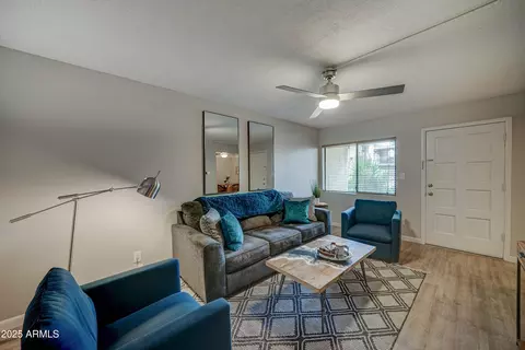 3030 E Clarendon Ave #16, Phoenix, AZ 85016 photo 3