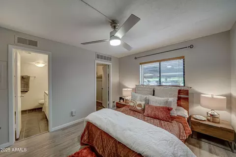 3030 E Clarendon Ave #16, Phoenix, AZ 85016 photo 13