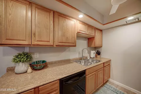 3030 E Clarendon Ave #16, Phoenix, AZ 85016 photo 7