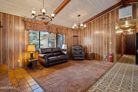 2084 Indian Trl, Overgaard, AZ 85933 photo 11