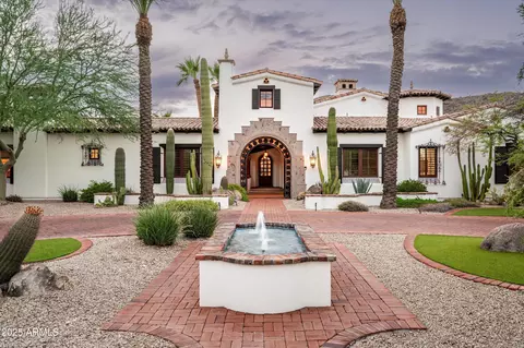 5842 E Redwing Rd, Paradise Valley, AZ 85253
